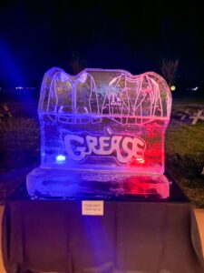 an ice sculpture with the word gege on it